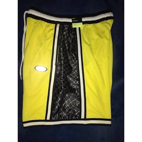 Nike Dri Fit DNA + Basketball Shorts Size Large - Picture 2 of 11